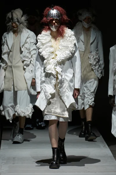 Look 35